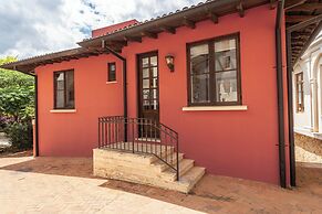 Las Catalinas Collection