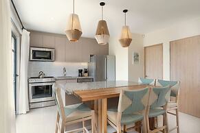 Las Catalinas Collection