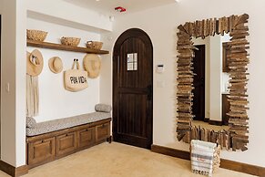Las Catalinas Doorway