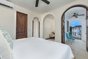 Las Catalinas Collection