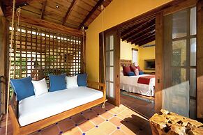 Las Catalinas Collection