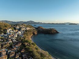 Las Catalinas Collection