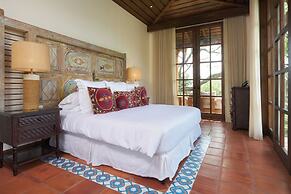 Las Catalinas Collection