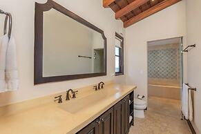 Las Catalinas Collection
