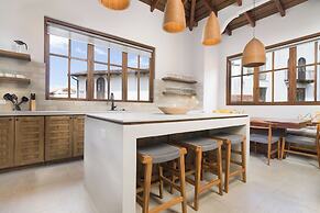 Las Catalinas Collection