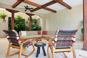 Las Catalinas Collection