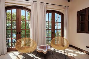 Las Catalinas Collection