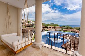 Las Catalinas Collection