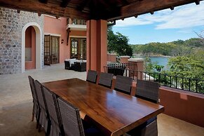Las Catalinas Collection