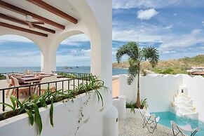 Las Catalinas Collection