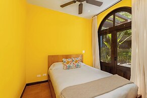 Las Catalinas Collection