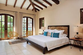 Las Catalinas Collection