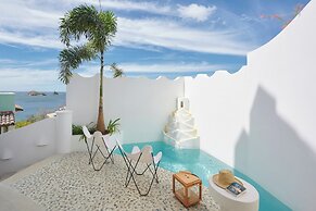 Las Catalinas Collection