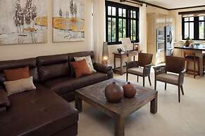 Las Catalinas Collection