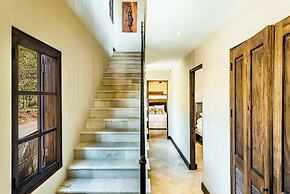 Las Catalinas Collection