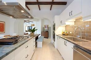 Las Catalinas Collection