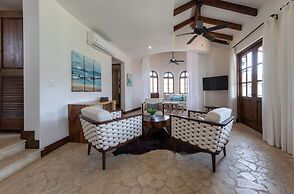 Las Catalinas Collection