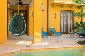 Las Catalinas Doorway