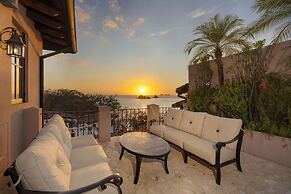 Las Catalinas Collection