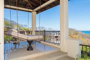 Las Catalinas Collection