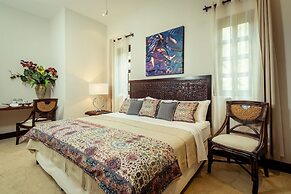 Las Catalinas Collection