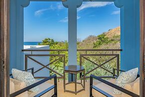 Las Catalinas Collection