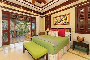 Las Catalinas Collection