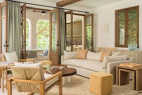 Las Catalinas Collection