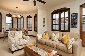 Las Catalinas Collection