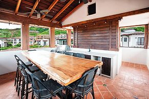 Las Catalinas Collection
