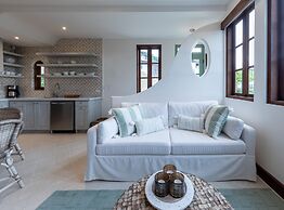 Las Catalinas Collection