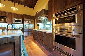 Las Catalinas Collection