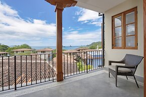 Las Catalinas Collection
