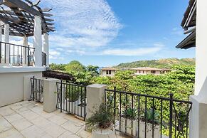 Las Catalinas Collection