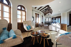 Las Catalinas Collection