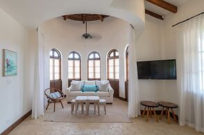 Las Catalinas Collection