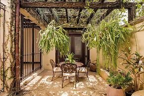 Las Catalinas Collection