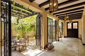 Las Catalinas Collection