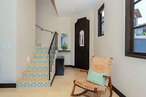 Las Catalinas Collection