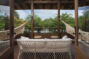 Las Catalinas Collection