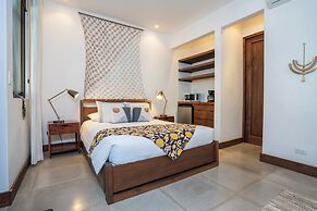 Las Catalinas Collection