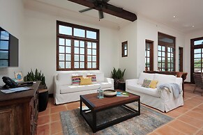 Las Catalinas Collection