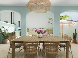 Las Catalinas Collection