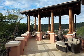Las Catalinas Collection