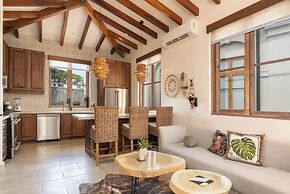 Las Catalinas Collection