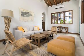 Las Catalinas Collection