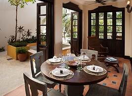 Las Catalinas Collection