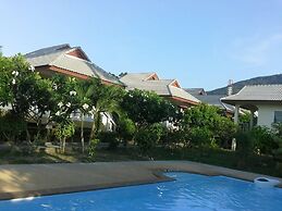 Krisada Beach Resort