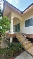Krisada Beach Resort