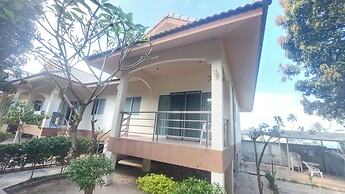 Krisada Beach Resort